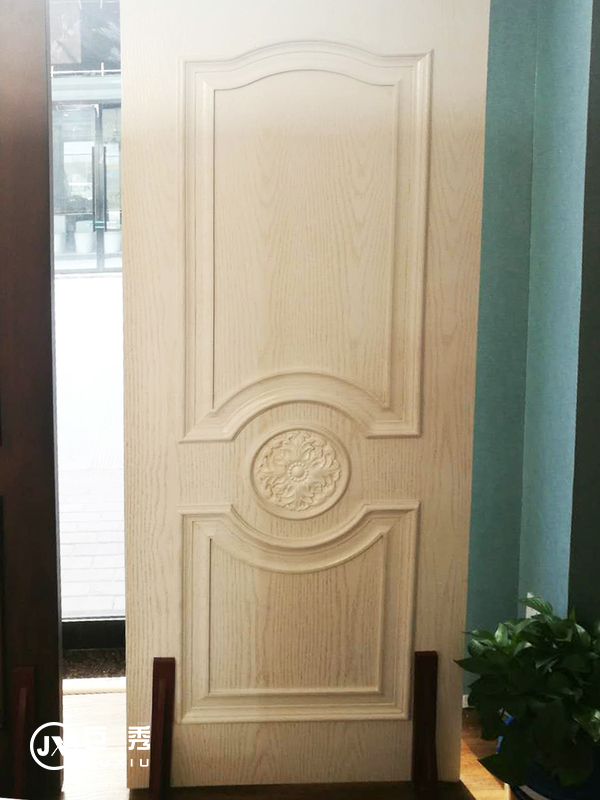 重庆巨秀木门：白色烤漆木门